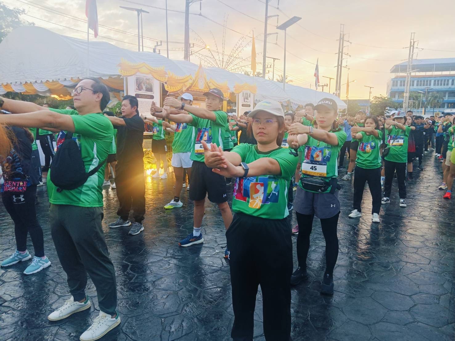 ร่วมกิจกรรม “แสงนำใจไทยทั้งชาติ เดิน วิ่ง ปั่น ป้องกันอัมพาต ครั้งที่ 11 เฉลิมพระเกียรติ”