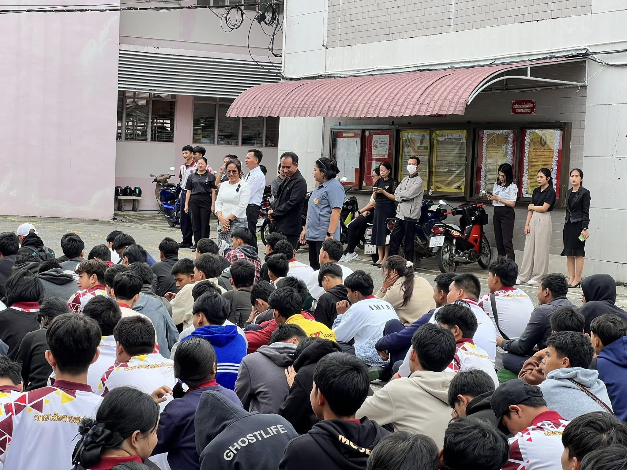 โครงการ “เสริมสร้างวินัยความปลอดภัยในการทำงาน (Safety First)” จัดขึ้นเพื่อส่งเสริมความรู้ ความเข้าใจ และปลูกฝังวินัยด้านความปลอดภัยในกาปฏิบัติงานแก่ผู้เรียนและบุคลากรในสถานศึกษา