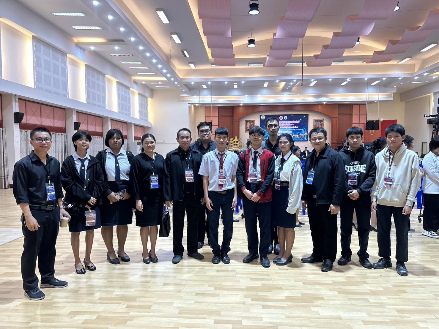 พิธีเปิดงานสุดยอดนวัตกรรมและเทคโนโลยีสิ่งประดิษฐ์อาชีวศึกษา การประกวดสิ่งประดิษฐ์ของคนรุ่นใหม่ ระดับกลุ่มจังหวัด กลุ่มที่ 6 (จังหวัดระยอง จังหวัดจันทบุรี และจังหวัดตราด) ประจำปีการศึกษา 2568