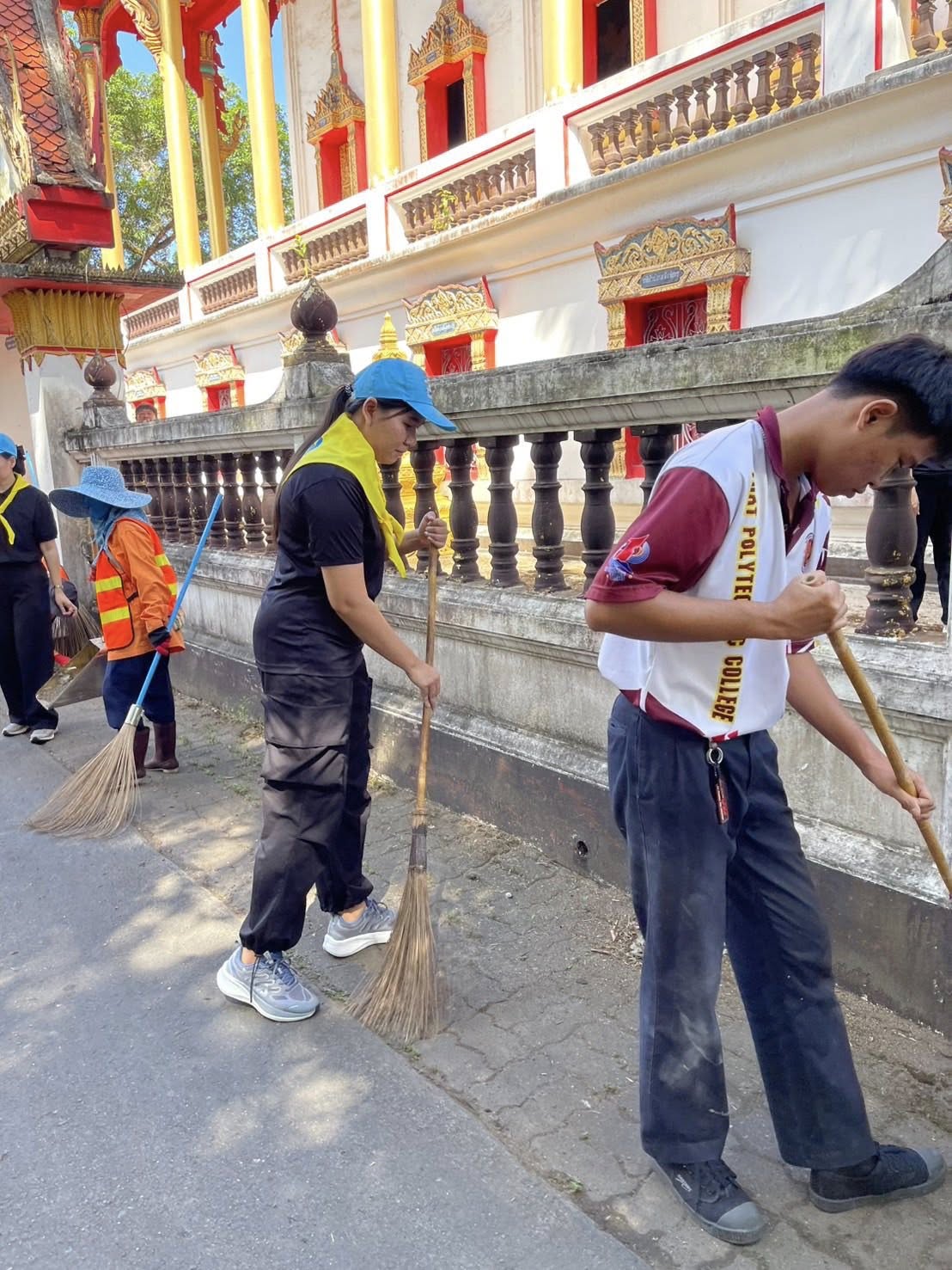 กิจกรรมจิตอาสาบำเพ็ญสาธารณประโยชน์และบำเพ็ญสาธารณกุศลในพื้นที่อำเภอเมืองตราด จังหวัดตราด